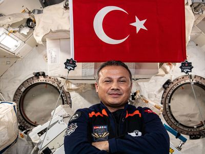 Türkiye Alper Gezeravcı’nın dönüş yolunu gözlüyor! Gezeravcı uzaydan ne zaman gelecek?