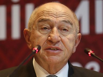 Türkiye Futbol Federasyonu Başkanı Nihat Özdemir görevinden istifa etti!
