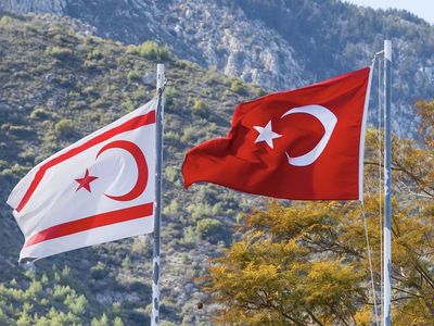 Türkiye KKTC'ye 26 Bin Doz Sinovac Aşısı Gönderildi!