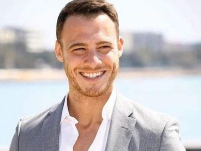 Türkiye'de kazanıp başka ülkede yiyorlar: Kerem Bürsin parasını da alıp ülkeyi terk ediyor! Kerem Bürsin nerede yaşıyor?