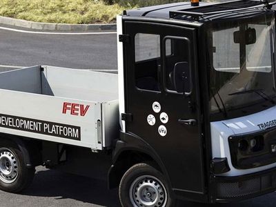 Türkiye’de Üretimi Yapılan Yüzde Yüz Elektrikli Hizmet Aracı Tragger