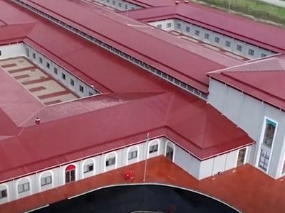 Türkiye'nin Arnavutluk'ta İnşa Ettiği Hastane Açılıyor