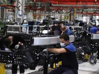 Türkiye'nin En Önemli Fabrikalarından Olan Aksaray Mercedes-Benz Fabrikasında Üretim Devam Ediyor!