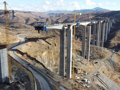 Türkiye'nin En Yüksek Ayaklı Viyadüğü Yapılıyor