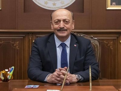 Türkiye’nin gündemi memur ve emekli maaşları: Bakan Bilgin’den açıklama geldi