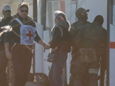 Türkiye'nin uğraşları sonuç verdi: Mariupol'deki kadın, çocuk ve yaşlılar tahliye edildi