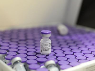 Türkiye’ye 2,8 Milyon Doz BionTech Aşısı Getirildi