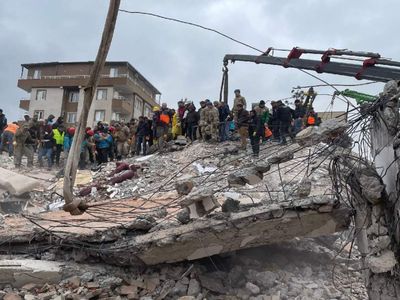 Türkiye’yi yasa boğan tarihin en büyük depremine dair son dakika gelişmeleri