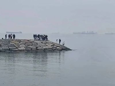 Tuzla'da sahilde iki ceset bulundu