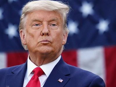 Twitter, Trump'ın Açıklamalarını Yayınlayan Hesabı Askıya Aldı