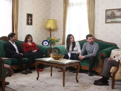 Üç Kız Kardeş 79. bölüm ön izlemesi yayınlandı: Somer, Türkan ile evlenme amacından vazgeçmiyor