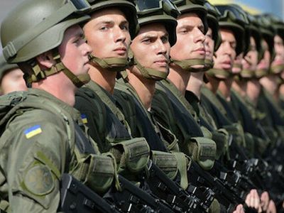 Ukrayna, Rusya Sınırına Asker Sevkiyatı Yapıyor