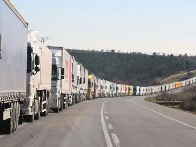 Savaşın Ortasında Mahsur Kaldılar: Ukrayna'da Bulunan Türk TIR ve Gemileri Türkiye'ye Dönüş Yolu Arıyor!