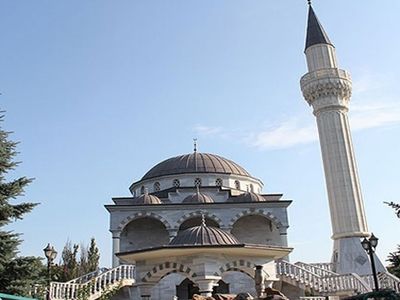 Ukrayna'da Türklerin bulunduğu cami vuruldu mu? Ukrayna’da camiye füze atıldı iddiasına yanıt geldi: 700 metre ilerisine düştü, yaralı bulunmuyor