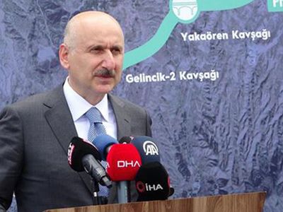 Ulaştırma Bakanı Dostluk Yolu'nun Bu Yıl Ulaşıma Açılacağı Müjdesini Verdi