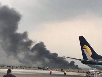 Ülkeyi sarsan korkunç kaza: 72 yolcu taşıyan uçak yere çakıldı