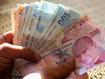 Üniversite öğrencilerine kötü haber! Harç ücretlerine zam geldi