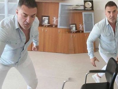 Üniversitede akılalmaz olay: Dekan, sınav sırasında sınıfını boş bırakan profesöre saldırdı