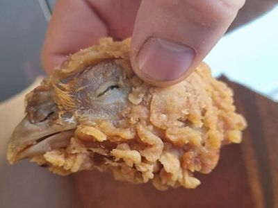 Ünlü Fast Food Zincirinde Mide Bulandıran Olay