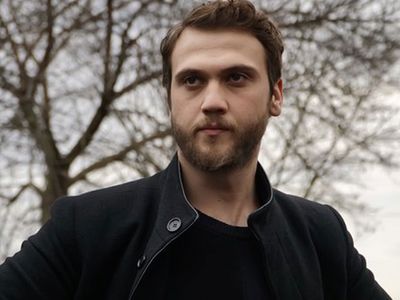 Ünlü Oyuncu Aras Bulut İynemli'den Gelen Kötü Haber Sevgilisi Bige Önal'ı Korkuttu!