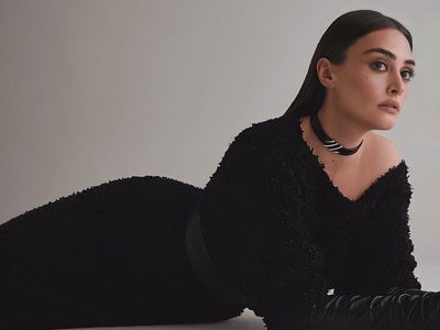 Ünlü Oyuncu Esra Bilgiç’in Şöhret Hastalığı Settekilere Zor Anlar Yaşattı