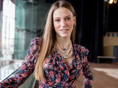 Ünlü Oyuncu Serenay Sarıkaya’ya Kabusu Yaşatan Saldırgan Akıl Hastanesine Yatırıldı!
