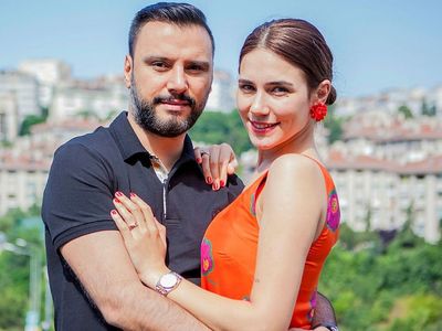 Ünlü Şarkıcı Alişan Eşi Buse Varol’la Hakkında Çıkan Evlilik Sözleşmesi İddialarına Son Noktayı Koydu!