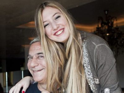 Ünlü Şovmen Mehmet Ali Erbil’den Kızı Yasmin Erbil’in Seksi Pozlarına Onay!