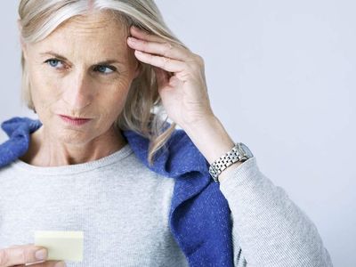 Unutkanlık sebepleri hangi vitamin eksikliğinden kaynaklanır? Alzheimer hastalığına karşı savaşan unutkanlığı ortadan kaldıran besinler