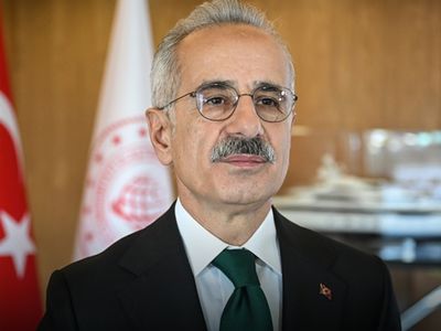 Uraloğlu  açıkladı! Karadeniz'de saldırıya uğrayan geminin mürettabatı iyi