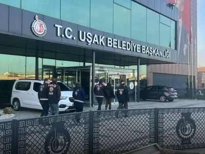 Uşak Belediyesi’nde rüşvet skandalı: Başkan dahil 11 kişi gözaltında