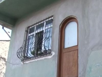 Üsküdar'da Fıkra Gibi Bina: Kapısı Var Çıkışı Yok!