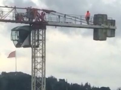 Üsküdar’da Vincin Üstünde Namaz Kıldı