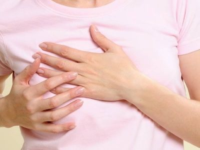 Üşütmeye bağlı göğüs ağrısına ne iyi gelir? Göğüs ağrısı için 7 doğal çözüm önerisi