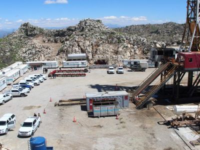 Valilikten sevindiren haber geldi: Yoğun petrol çıktı