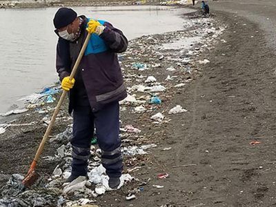 Van Gölü Sahilinden Tonlarca Çöp Çıktı