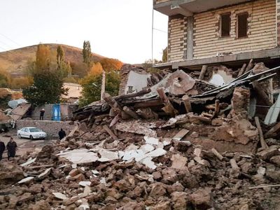 Van’da da hissedilen şiddetli deprem: Ölü ve yaralılar var