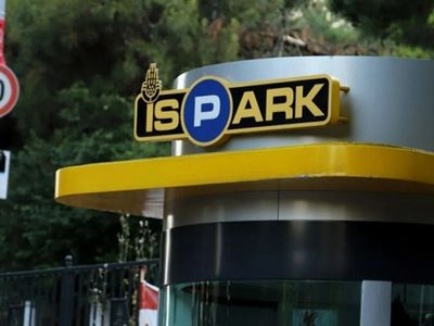 Vatandaş ikiye bölündü: Belediye otoparkı mı? İSPARK mı?