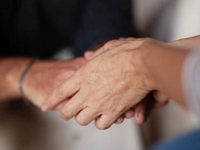 Vatandaşa pes dedirtti: Emekli maaşını almak için ölen babasını sakladı