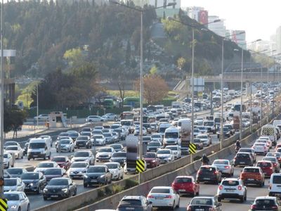 Vatandaşı çileden çıkartan trafik sorununa kesin çözüm: Bakan Uraloğlu müjdeyi verdi
