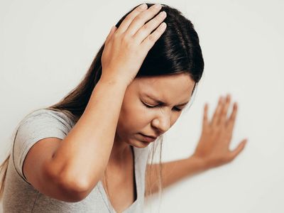 Vertigo Nedir, Belirti ve Tedavileri Nelerdir?