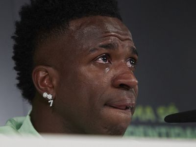 Vinicius Junior gözyaşlarını tutamadı: Bazı kafaları değiştirmem gerek