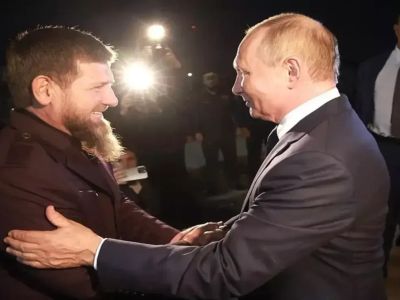 Vladimir Putin'den Çeçenistan'a Sürpriz Ziyaret: Ukrayna İçin Eğitim Gören Askerleri İnceledi