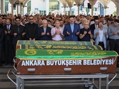 Yakup Cem Son Yolculuğuna Uğurlandı