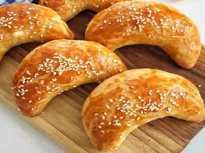 Yalnızca 5 dakikada mayasız poğaça yapmak mümkün! Sıvıyağınız varsa tarifiniz hazır