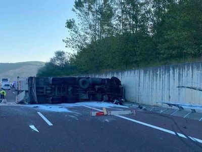 Yalova katliam gibi kaza: Otobüs ile tır çarpıştı! Ölü ve yaralılar var