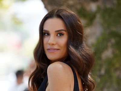 Yargı dizisinin Derya'sı pozlarıyla beğeni butonlarının kırılmasına neden oldu! Şükran Ovalı fit vucuduyla gençlere taş çıkardı