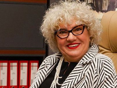 Yargı'nın başarılı oyuncusu Ayşenil Şamlıoğlu'ndan gelen acı haber sevenlerinin yüreğini burktu: Öksüz kaldım