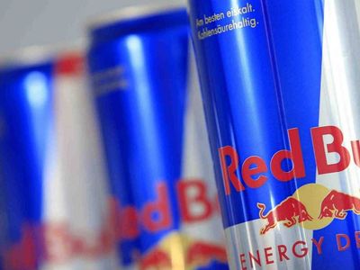 Yatmadan önce enerji içeceği içilir mi, zararı var mı? Uyku öncesi Red Bull içmenin zararları