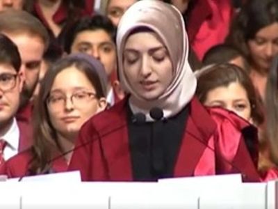 Yeni mezun doktorlardan yurt dışına kaçan abilerine mesaj! 'Hem bu deveyi güdecek hem bu diyardan gitmeyeceğiz!'
